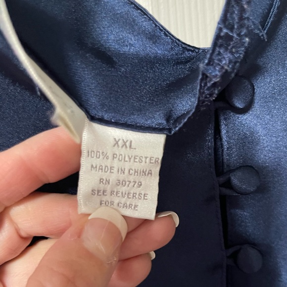 80’s VINTAGE LINGERIE & CO. Women’s Navy Button Up Slip Size XXL - Picture 7 of 7